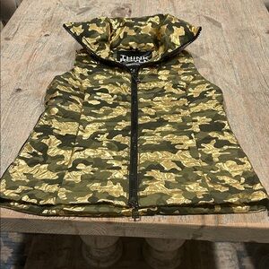 THINK ROYLN Gold and Green Camo Vest